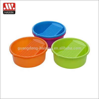 plastic wash basin